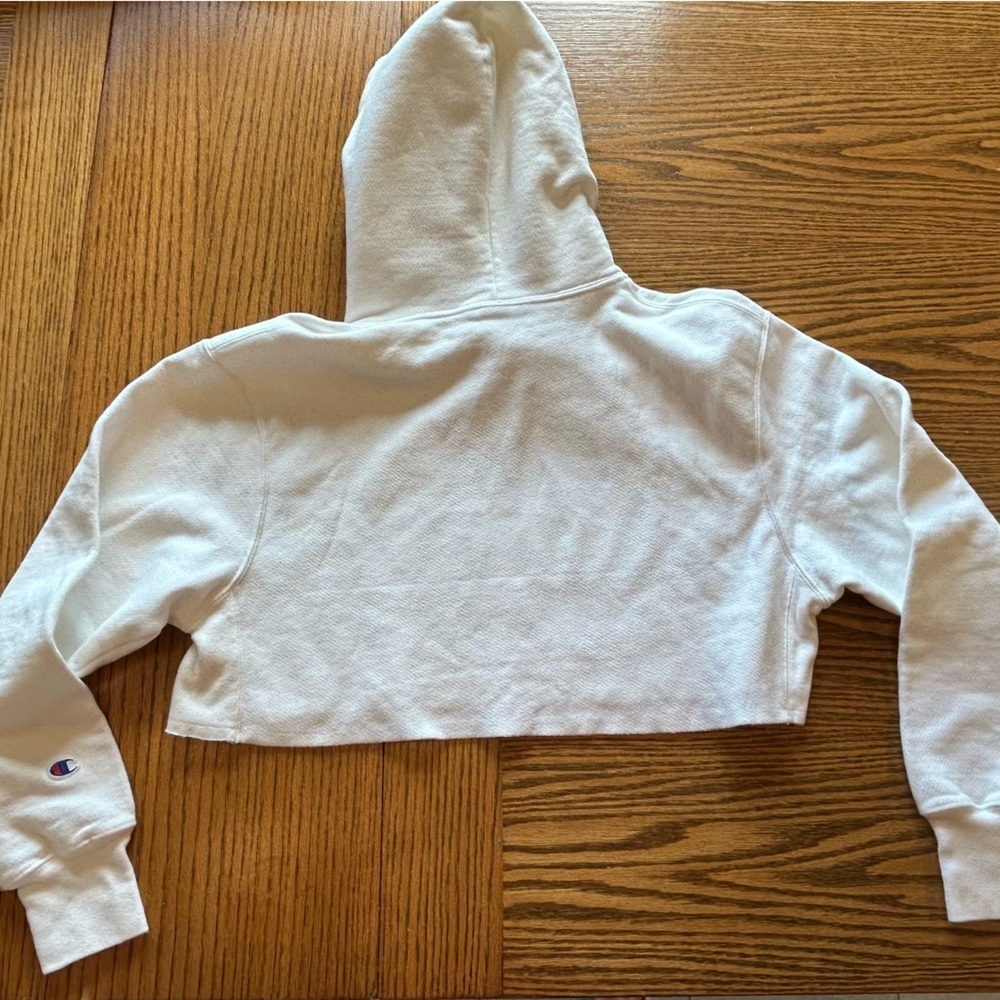 Champion White Pullover Oversized Cropped Hoodie with Multicolor Logo Size M - Picture 9 of 10